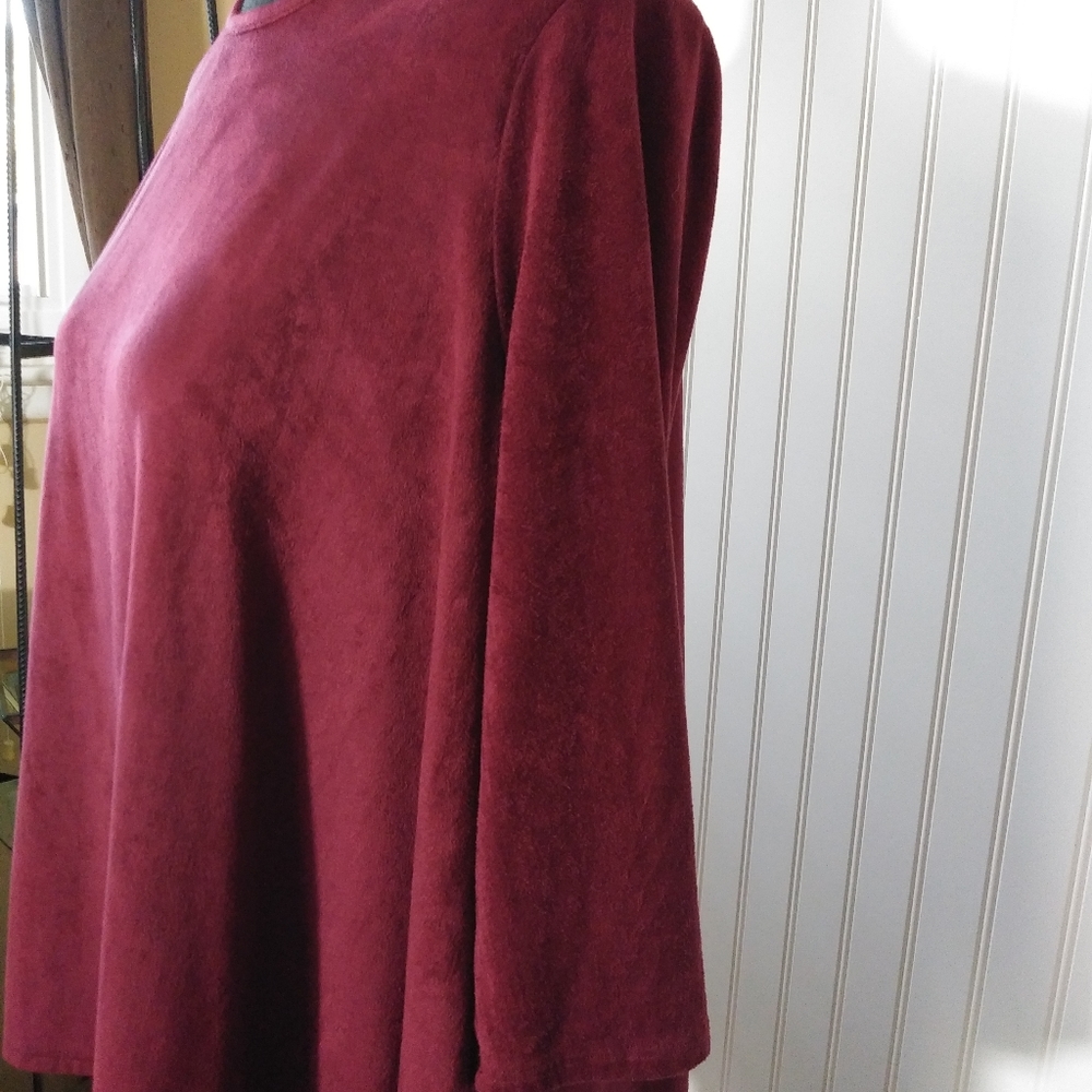 EMMA ROSE Woman's Top - Picture 6 of 7